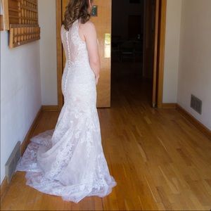 Lace wedding dress